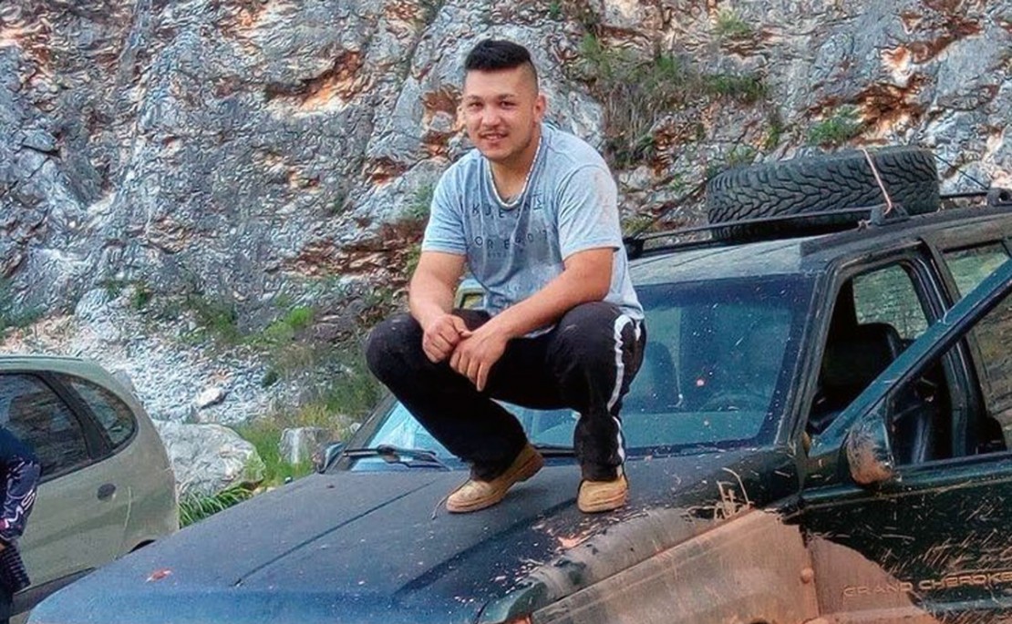 O carro de Marcos foi encontrado nesta sexta-feira (19) no lago do Parque Tingui, em Curitiba. Foto: Reprodução.