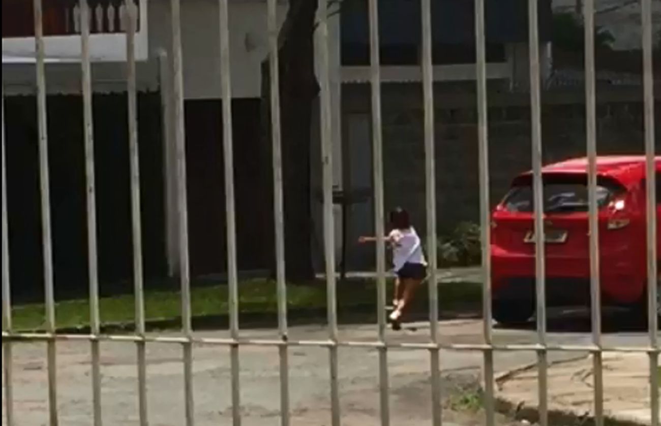 Mãe abandona menina na rua em Curitiba. Foto: Reprodução.
