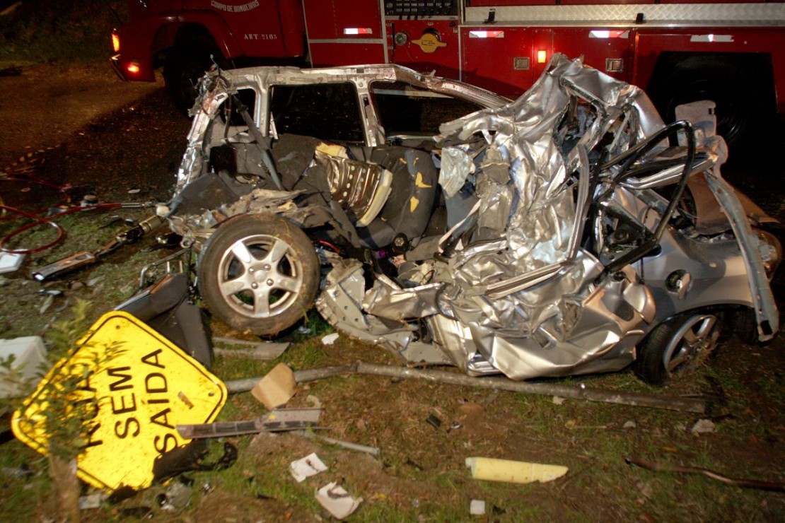 Colisão causou a morte de dois jovens em 2009. Foto: Átila Alberti.