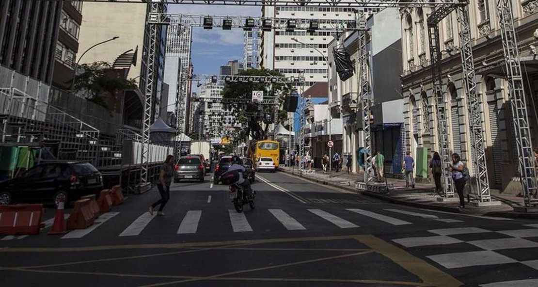 Devido ao Carnaval, Marechal Deodoro ficará parcialmente bloqueada até domingo. Foto: Jonathan Campos/Gazeta do Povo.