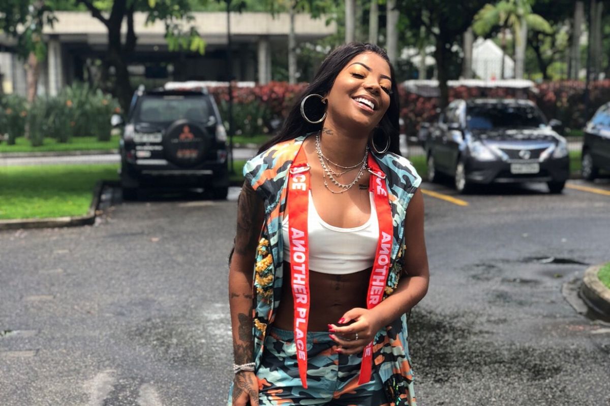 Funkeira está em Paris em sua primeira turnê internacional. Foto: Reprodução/Instagram.