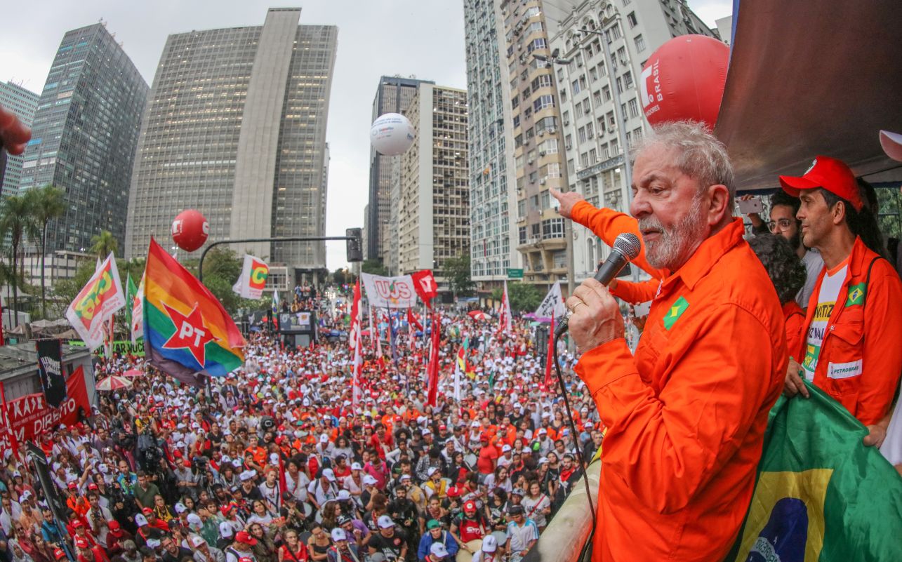 Lula lidera pesquisa eleitoral mesmo com a incerteza que ronda sua candidatura. Foto: Ricardo Stuckert.