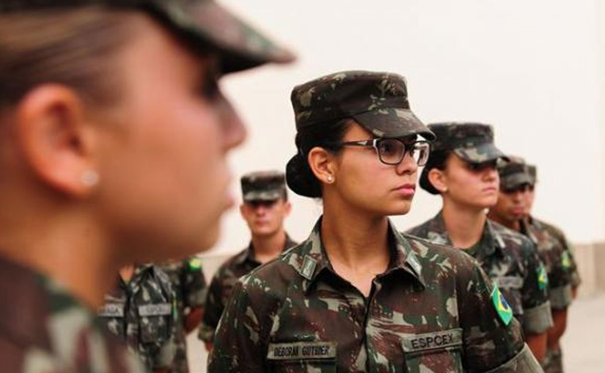 Exército recebe mulheres na Aman para ensino militar bélico. Foto: Divulgação/Exército Brasileiro.