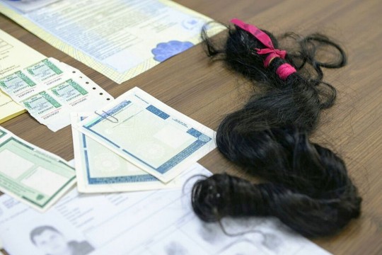 No detalhe o cabelo cortado de uma turista. Foto: Letícia Akemi / Gazeta do Povo