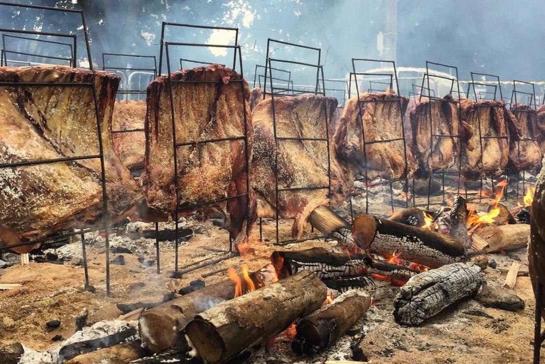 Costela de chão é a estrela do evento. Foto: Divulgação.