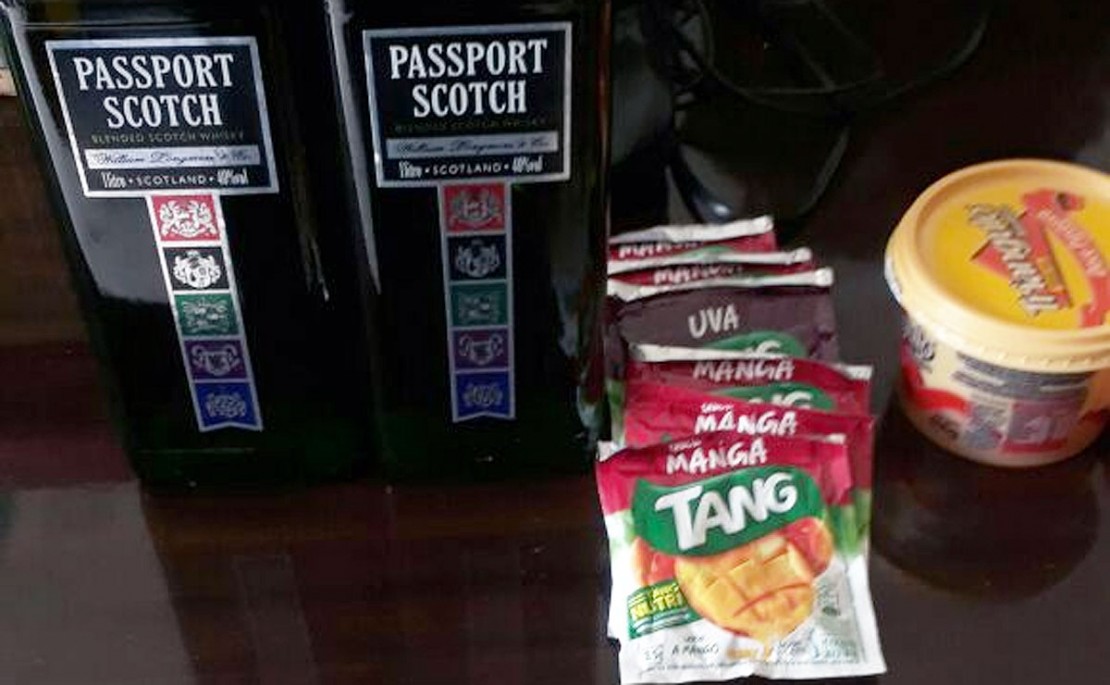 Mulher entrou na loja fingindo ser cliente e tentou furtar bebidas e outros itens. Foto: Colaboração/WhatsApp.