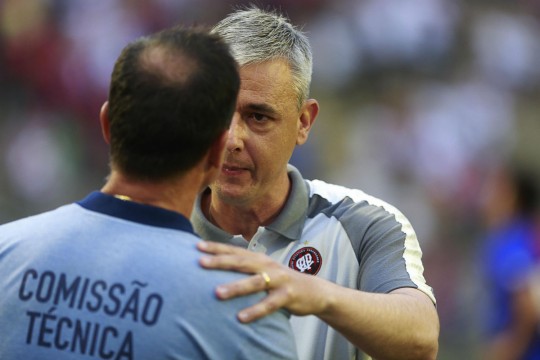 Técnico do Furacão tem sido bastante elogiado no Estadual. Foto: Marcelo Andrade.