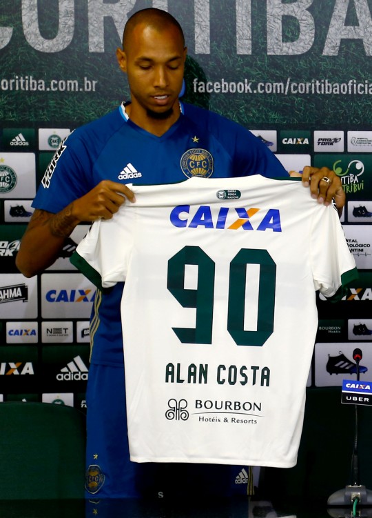 Alan Costa pode estrear contra o Maringá. Foto: Jonathan Campos