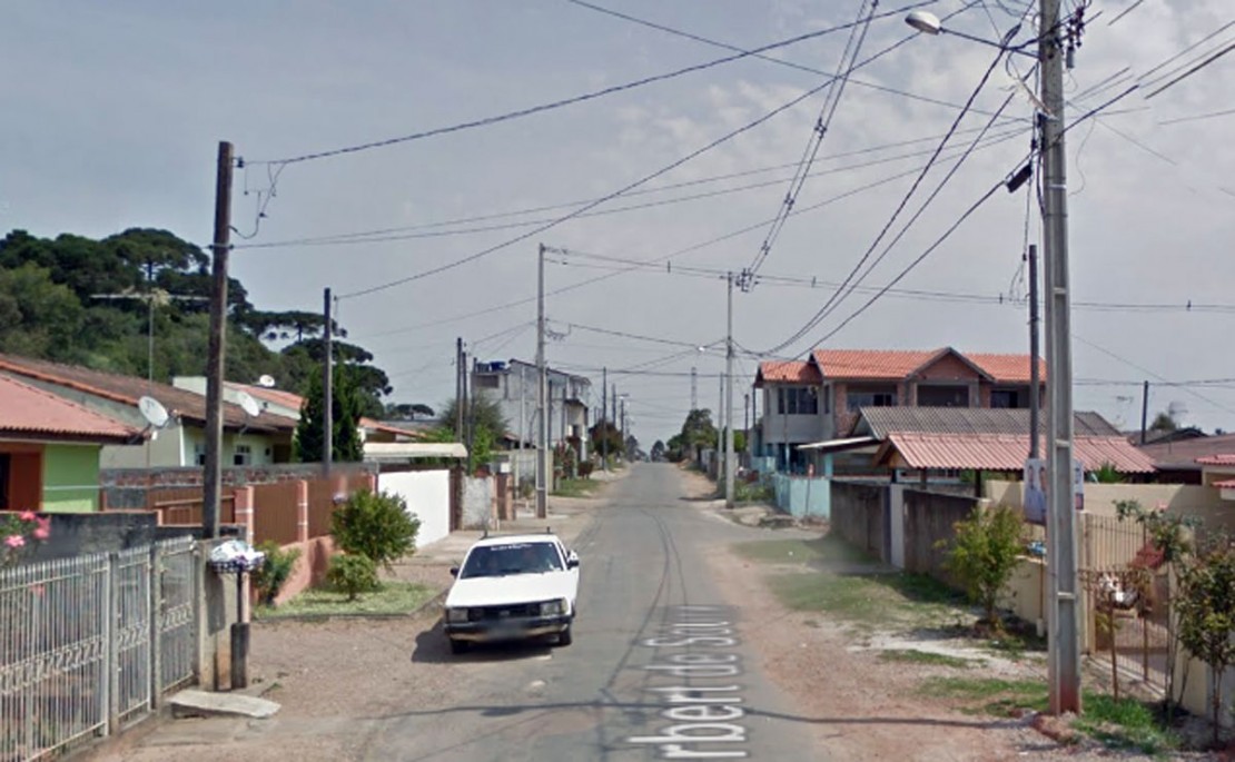 A situação aconteceu no final da noite, na Rua Hebert de Souza, no bairro Guatupê. Foto: Reprodução/Google.