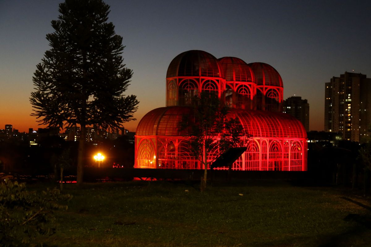Insegurança toma conta do bairro, que tem um dos cartões postais de Curitiba. Foto: Pedro Serápio
