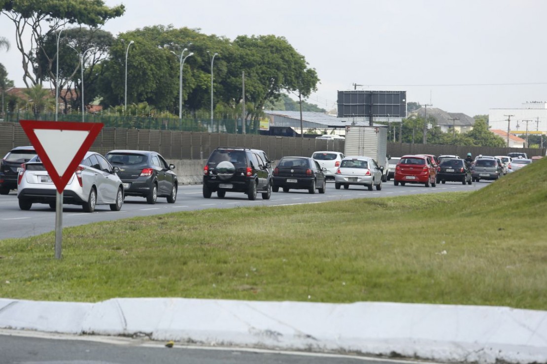 Trânsito é intenso à caminho das praias. Foto: Átila Alberti