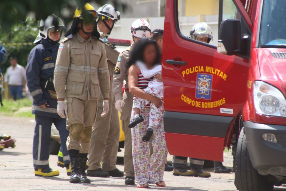 A mulher conseguiu correr com o filho menor, mas o pequeno ficou com o pai, que estava armado com uma faca. Foto: Átila Alberti.