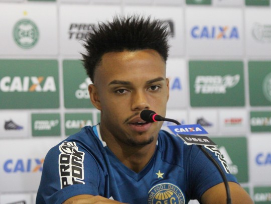 "A nossa obrigação é ganhar o jogo", avisa o atacante Pablo. Foto: Divulgação/CFC