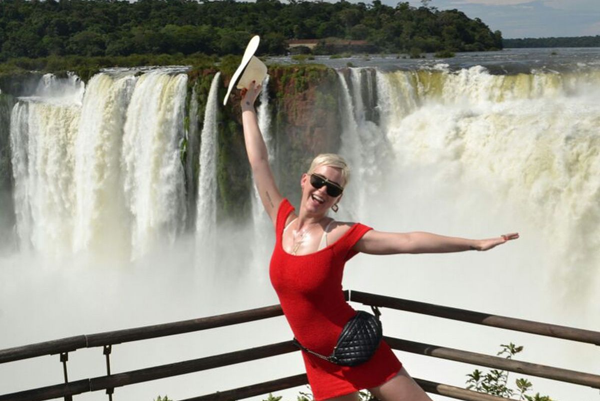 Cantora esteve no lado argentino das Cataratas do Iguaçu. Foto: Reprodução/Instagram
