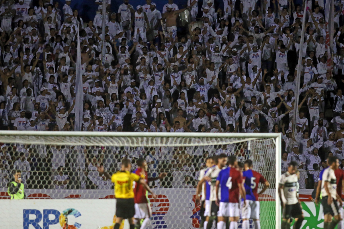 Tricolor tem média de apenas 3700 pagantes por jogo. Foto: Albari Rosa
