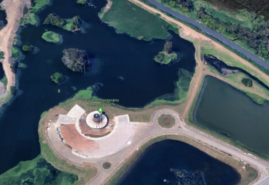 Parque fica ao lado do Rio Iguaçu, na RMC. Foto: Reprodução/Google Maps