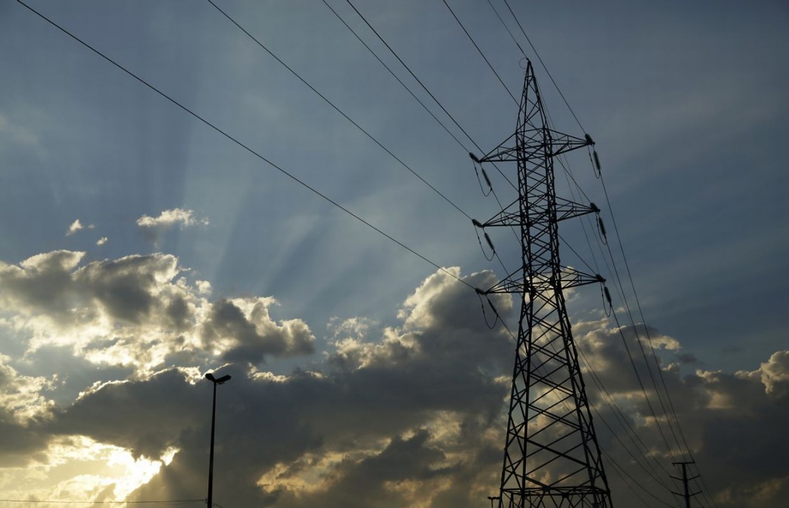 Queda de carga deixou cidades em 13 estados do Brasil sem luz. Foto: Marco André Lima