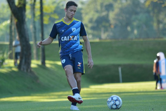 Keirrison deverá ser titular do ataque do Londrina. Foto: Gustavo Oliveira/Londrina EC