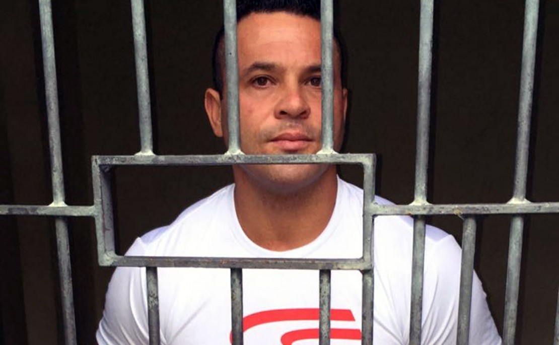 Alexandre foi preso em Santa Catarina por uso de documento falso. Foto: Divulgação/Polícia Civil.