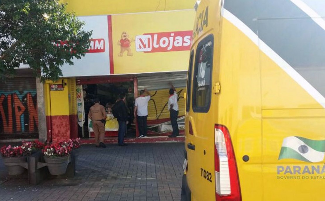 Marginais roubaram três televisões e vários celulares. Foto: Colaboração/Leitor.