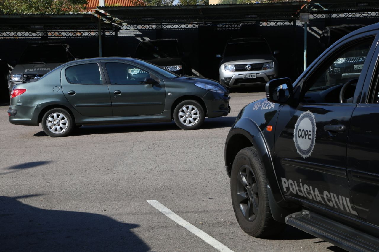 Veículo que segundo a polícia foi usado nos crimes. Foto: Atila Alberti