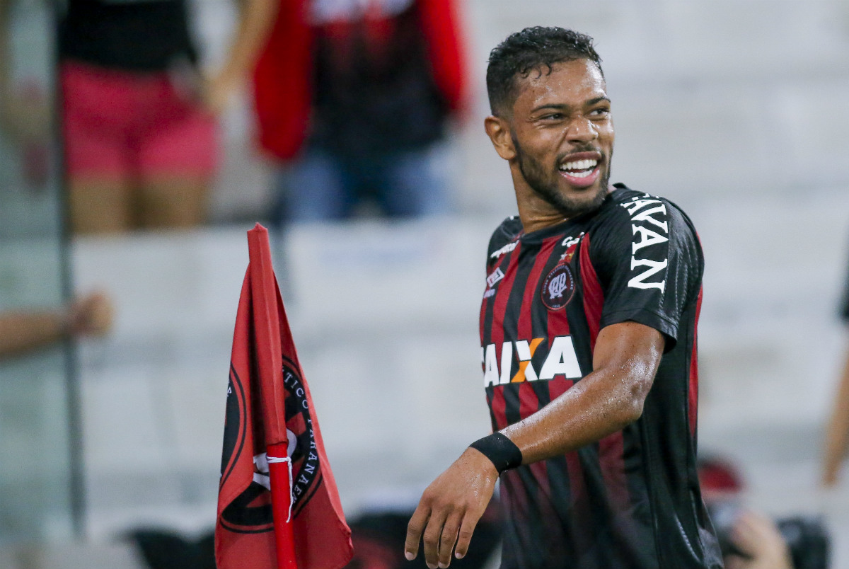 Renan Lodi também será aproveitado no time principal. Foto: Lineu Filho