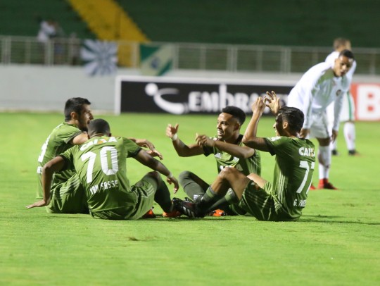 A comemoração diferente para o gol de Bruno Moraes. Foto: Divulgação/Coritiba FC
