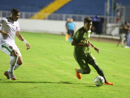 Alisson Farias fez sua estreia. Foto: Divulgação/Coritiba FC