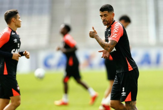 Lucho González espera um jogo complicado contra o Palmeiras. Foto: Jonathan Campos