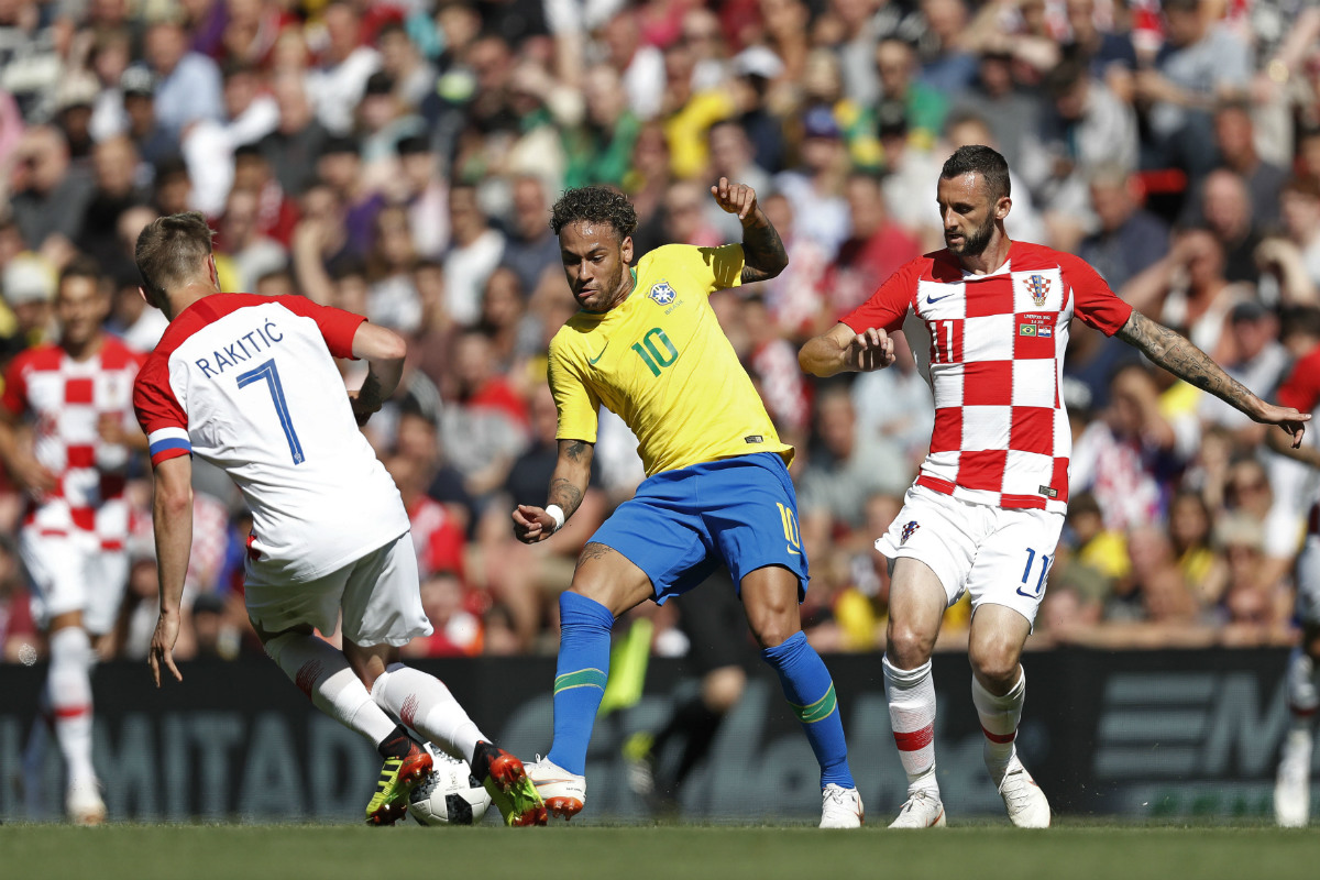 Croácia fez marcação pesada em cima da seleção. Foto: Pedro Martins/MoWa Press