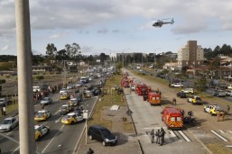 Helicóptero da Polícia Militar foi acionado para atender a ocorrência. Foto: Átila Alberti/Tribuna do Paraná