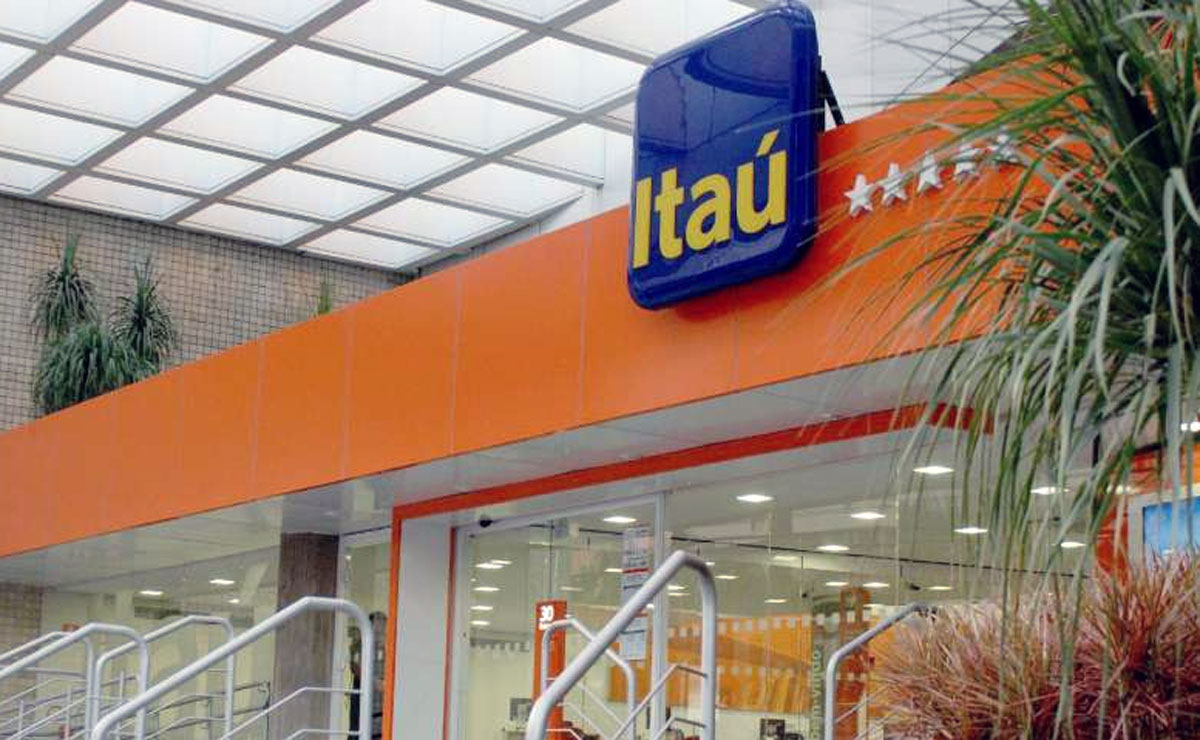 Itaú oferece vagas de estágio com bolsa-auxílio de R$ 2,1 mil. Foto: Reprodução.