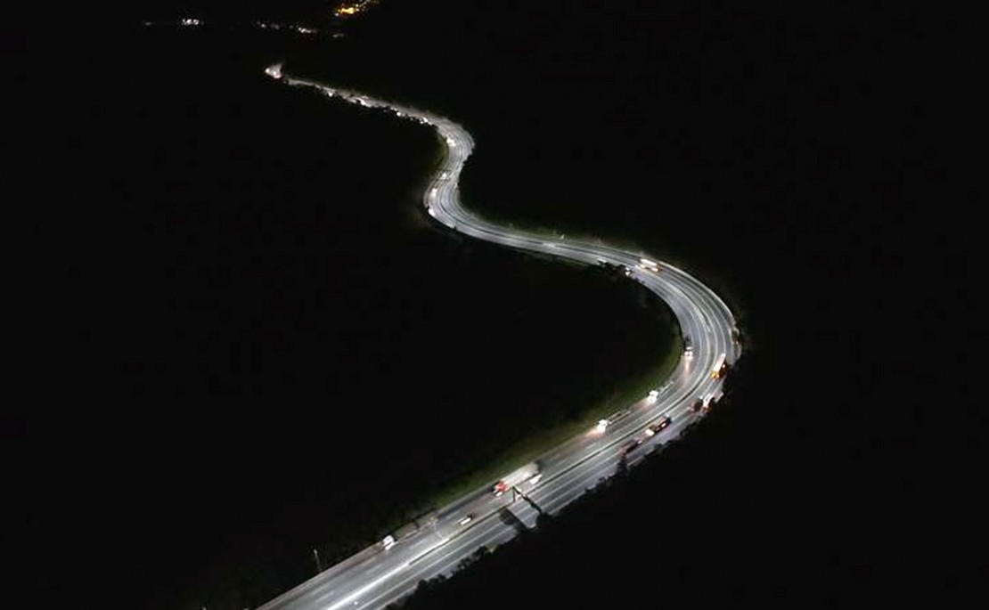 Trecho de serra entre Curitiba e Santa Catarina passa a ser completamente iluminado nesta sexta-feira. Foto: Divulgação.