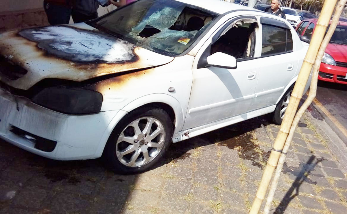 O motorista tinha acabado de retirar o carro da revisão quando tudo aconteceu. Foto: Colaboração.