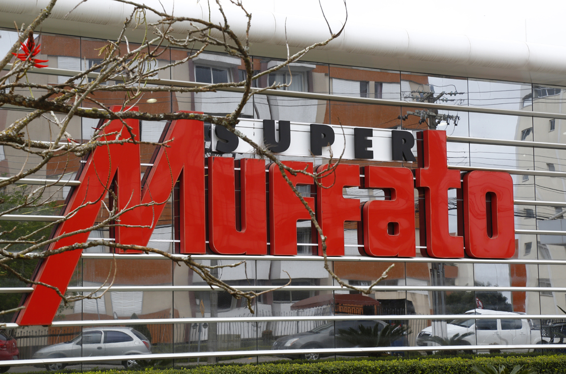 Nesta sexta tem promoção do Muffato com produtos a R$ 0,98.