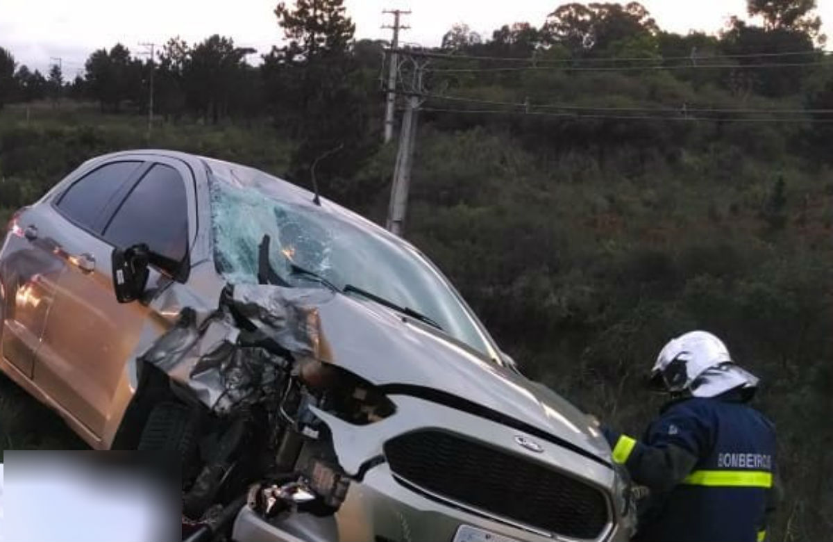 Acidente entre carro e moto resultou em uma vítima fatal. Foto: Colaboração/Whatsapp