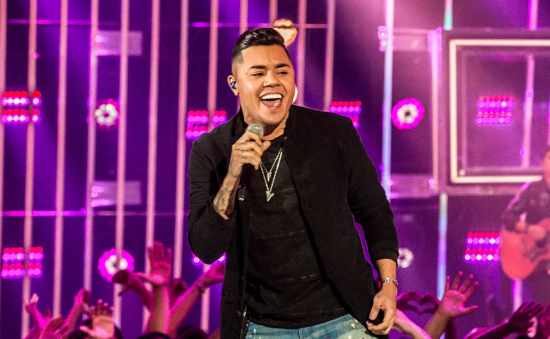 Felipe Araújo faz show em Curitiba nesta quinta-feira (27).