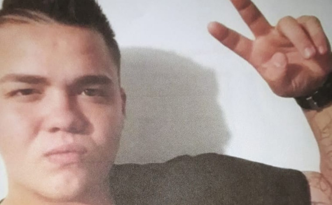 Identificado como Carlos Augusto Rodrigues de Moraes, suspeito de latrocínio é procurado pela polícia.