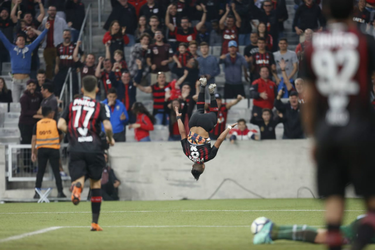 Rony entrou no segundo tempo e marcou logo na sua estreia pelo Furacão. Foto: Marcelo Andrade