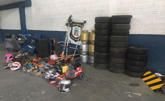 Entre os itens apreendidos, também estavam diversas peças automotivas. Foto: Divulgação/Polícia Civil