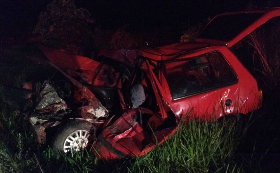 Acidente na PR-272 deixa cinco mortos e dois feridos.