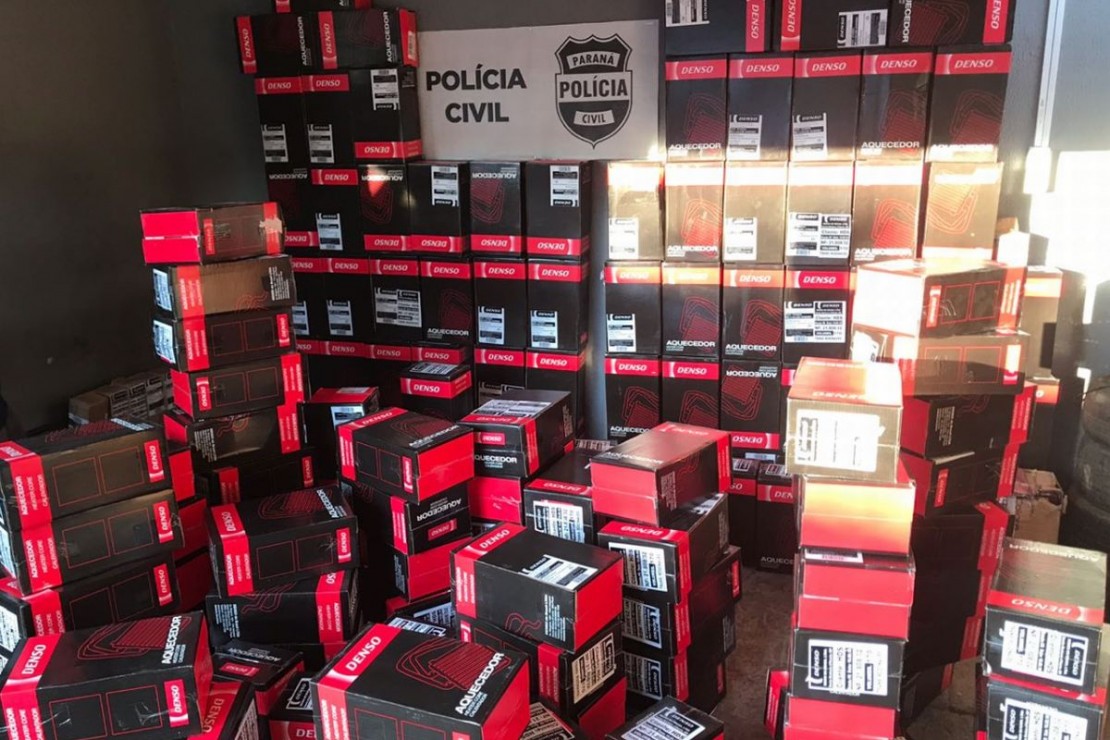 Carga de acessórios para caminhão foi recuperada após ser roubada na Grande Curitiba. Foto: Divulgação/Polícia Civil