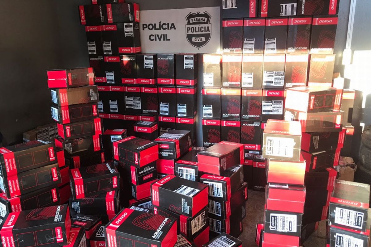 Carga de acessórios para caminhão foi recuperada após ser roubada na Grande Curitiba. Foto: Divulgação/Polícia Civil