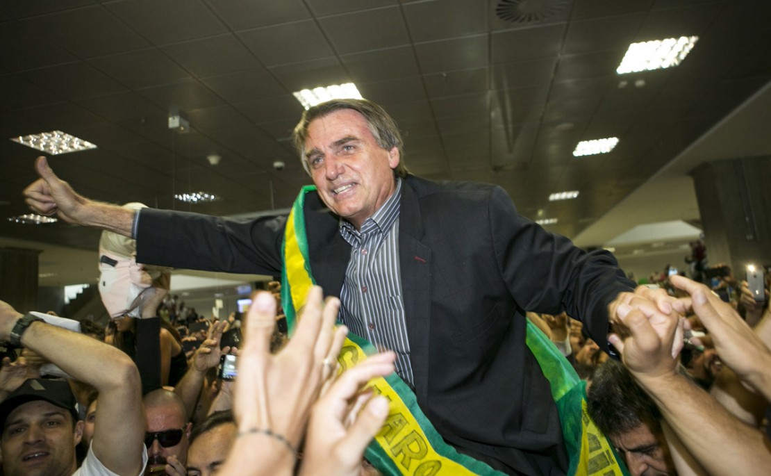 Jair Bolsonaro quer voltar a fazer campanha nas ruas no segundo turno.