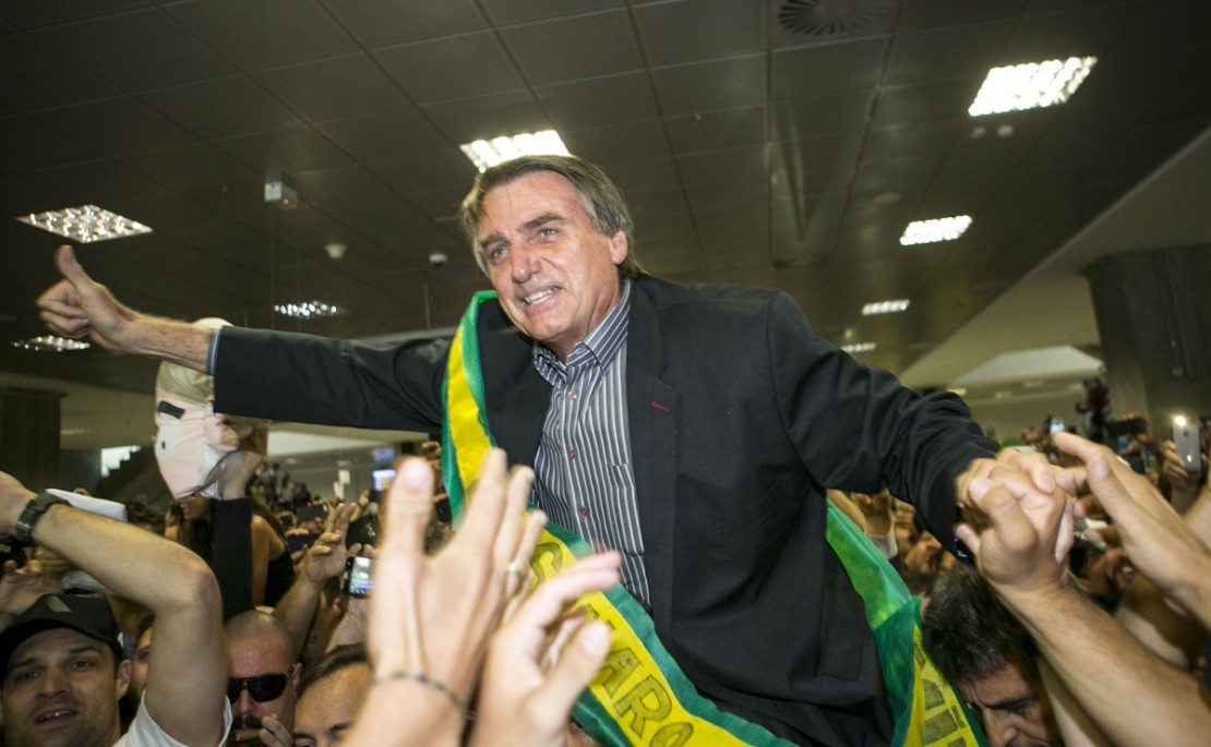 Jair Bolsonaro quer voltar a fazer campanha nas ruas no segundo turno.