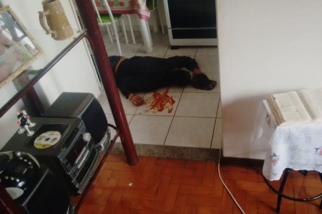 Homem publica foto em que simula sua morte no Facebook. Foto: Reprodução/Facebook
