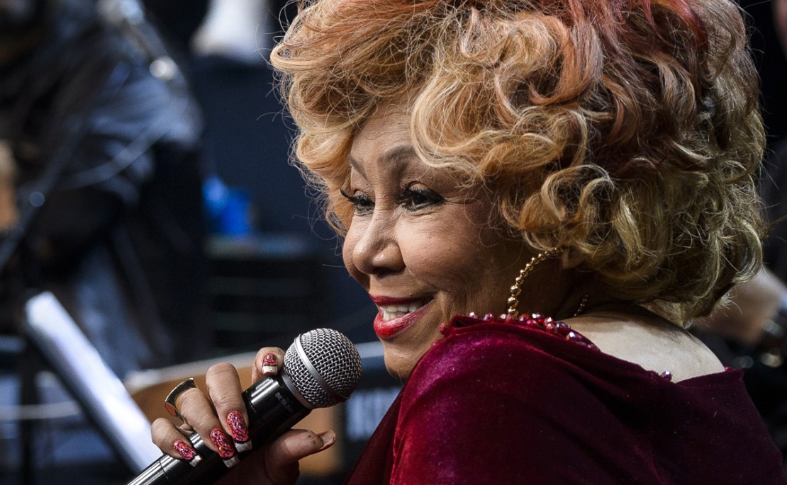 Alcione faz show no Teatro Positivo, em Curitiba, neste sábado (27).