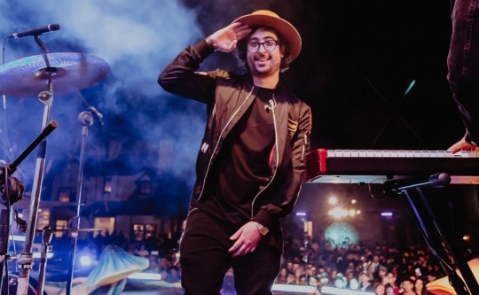 Z Festival Curitiba traz Zeeba como uma de suas principais atrações.