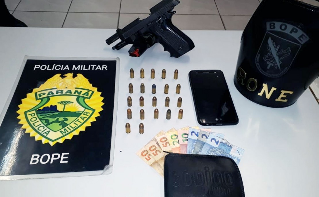 Arma estava municiada com 22 projéteis intactos. Foto: Divulgação/Bope.