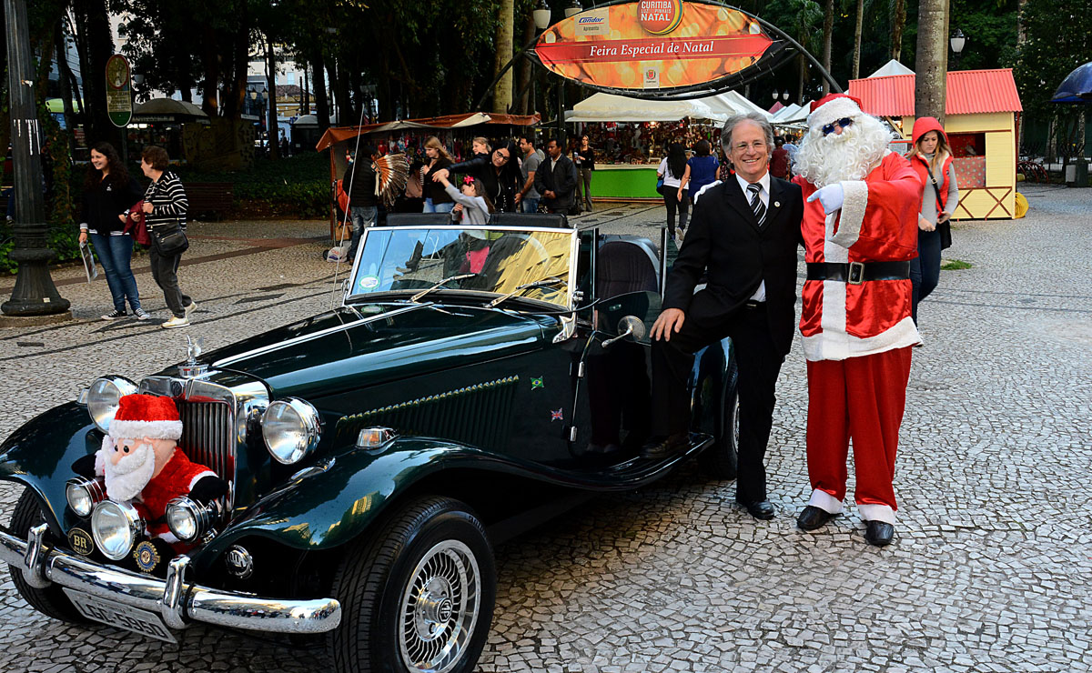 Passeio de carro do Papai Noel vai terminar na Praça Osório, no Centro. Foto: Divulgação/SMCS
